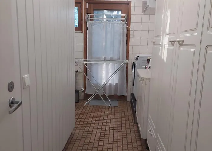 Kwatera prywatna Private In The Shared Detached House In